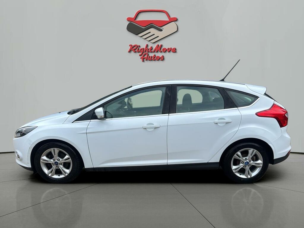 Ford Focus Zetec White #2