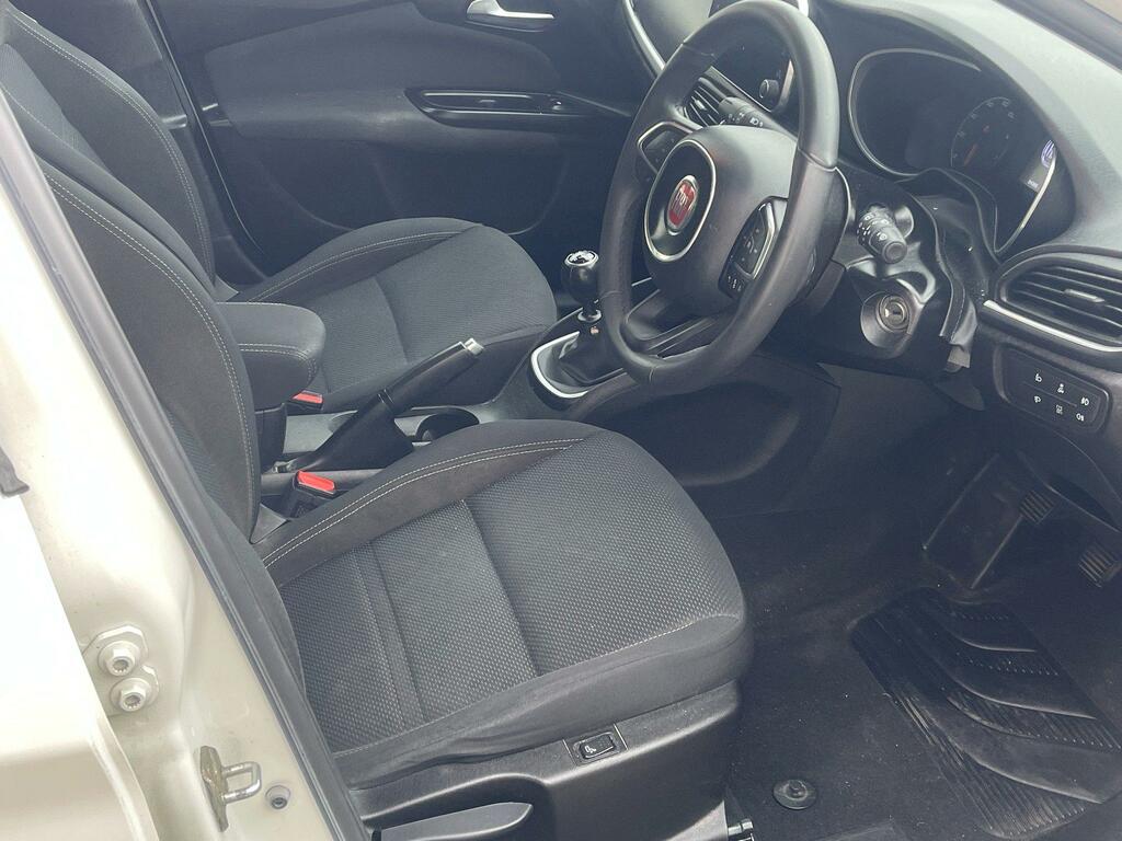 Fiat Tipo Multijet Lounge White #5
