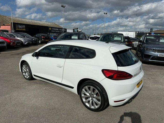 Volkswagen Scirocco Tsi Bluemotion Tech Hatchback White #4