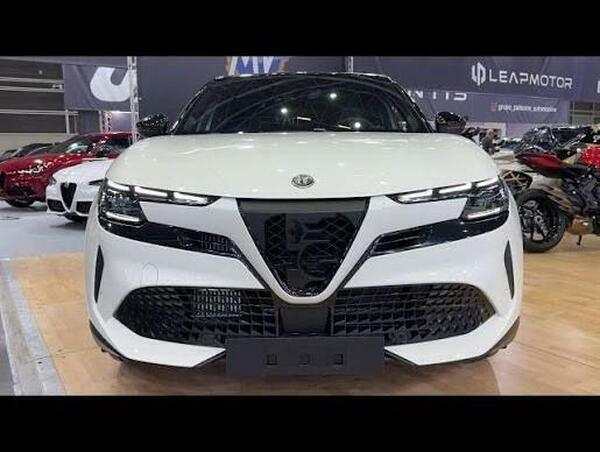 Alfa Romeo Junior 54Kwh Elettrica Veloce  #2