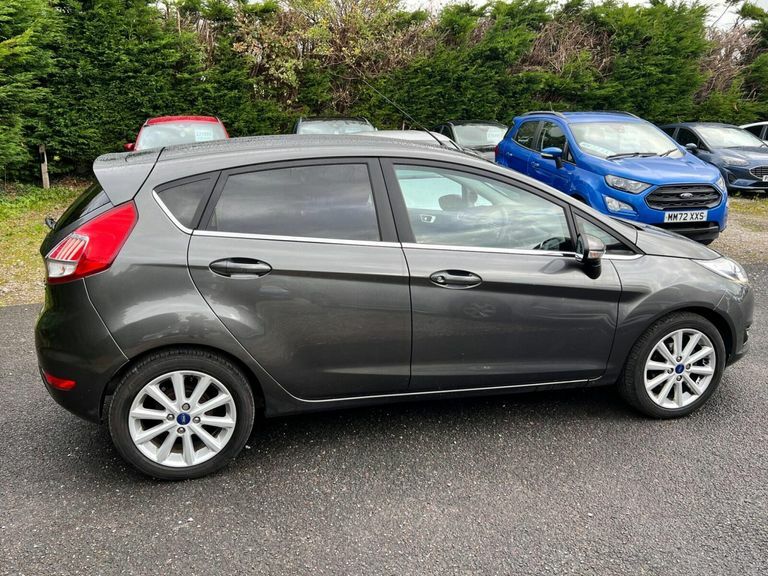 Ford Fiesta 1.25 82 Zetec 2017 Red #7