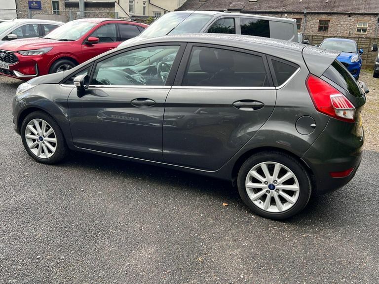 Ford Fiesta 1.0T Ecoboost Titanium Powershift Euro 6 Grey #4