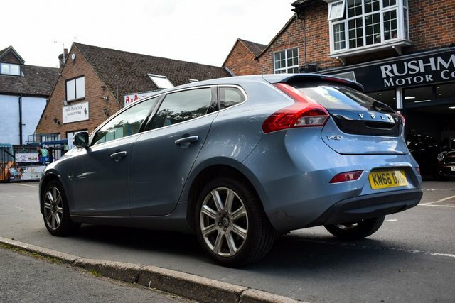 Volvo V40 2016 2.0 D2 Inscription Hatchback Manua Blue #4