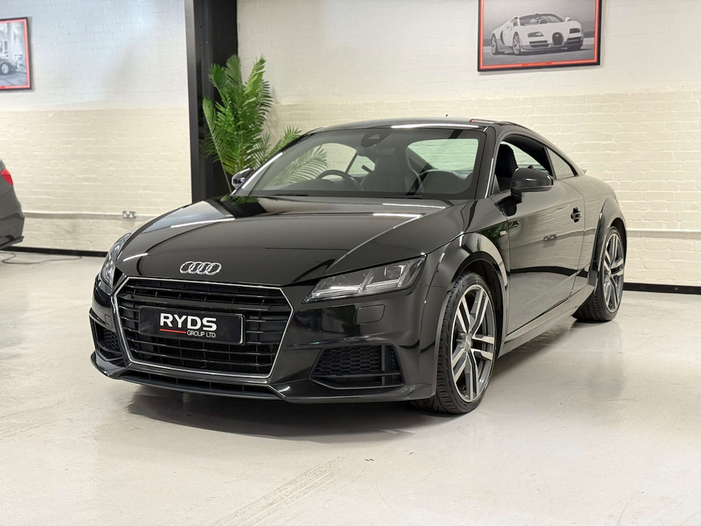 Audi TT Coupe Black #3
