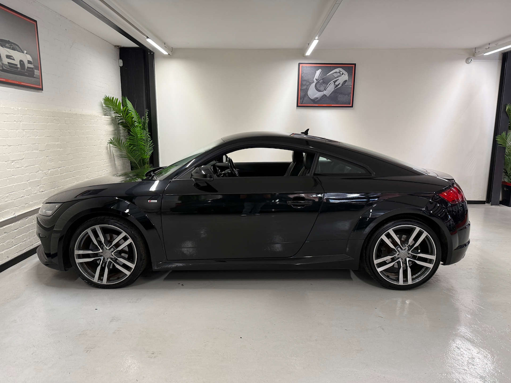 Audi TT Coupe Black #5