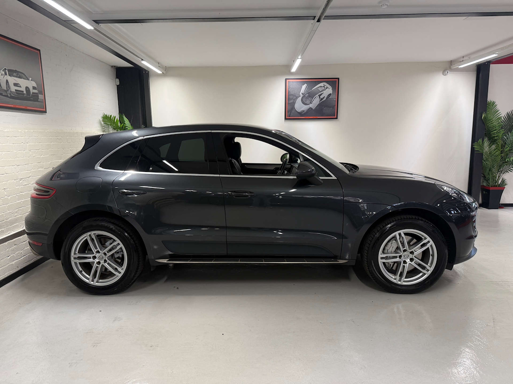 Porsche Macan Suv Grey #5