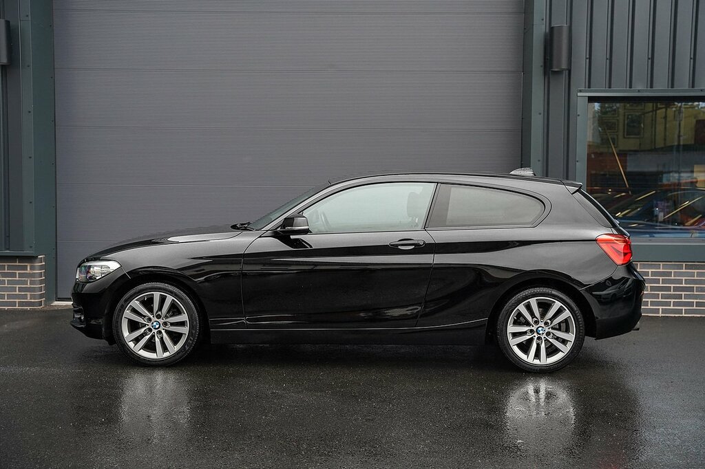 BMW 1 Series 118I Sport Black #2