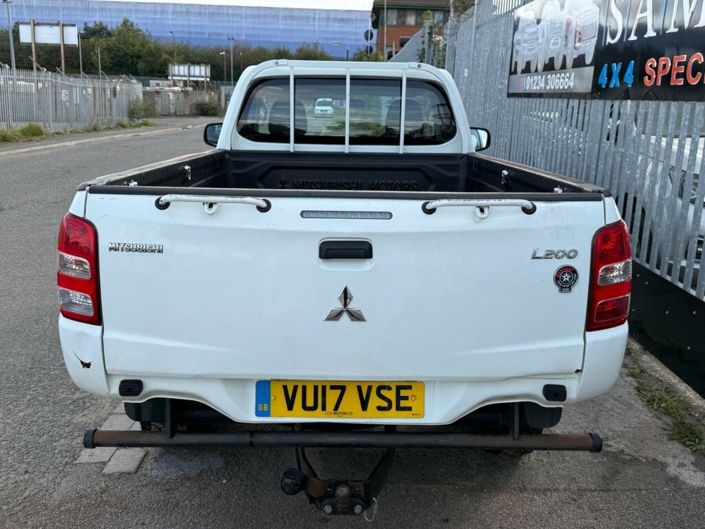 Mitsubishi L200 2.4 Di-d Sc 4Life 4Wd Euro 6 Ss White #3