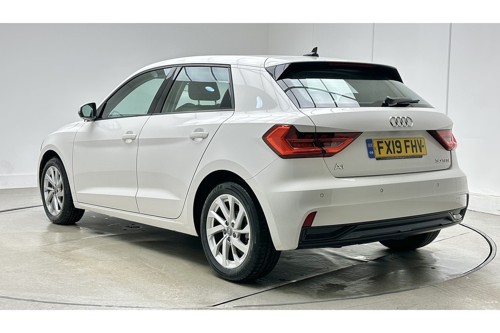 Audi A1 Tfsi Sport White #5