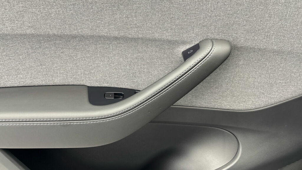 Tesla Model Y Long Range Grey #19