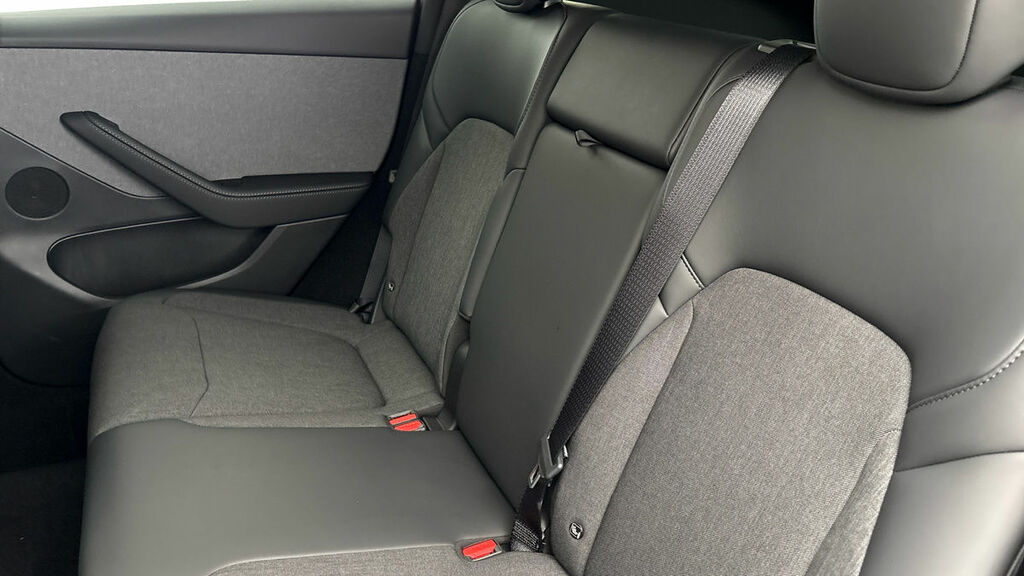 Tesla Model Y Long Range Grey #8