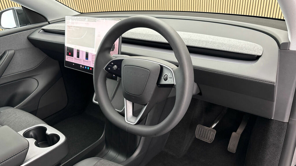 Tesla Model Y Long Range Grey #5