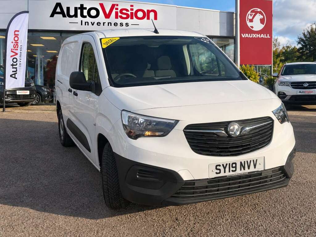 Vauxhall Combo 2000 1.5 Turbo D 130Ps H1 Sportive Van Black #3