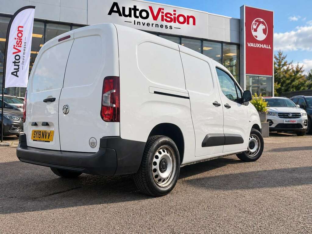 Vauxhall Combo 2000 1.5 Turbo D 130Ps H1 Sportive Van Black #5