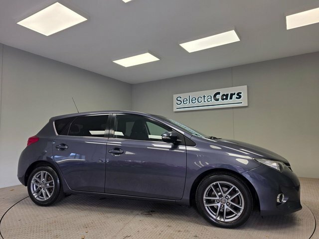 Toyota Auris 1.4 D-4d Icon Plus 89 Bhp Blue #28