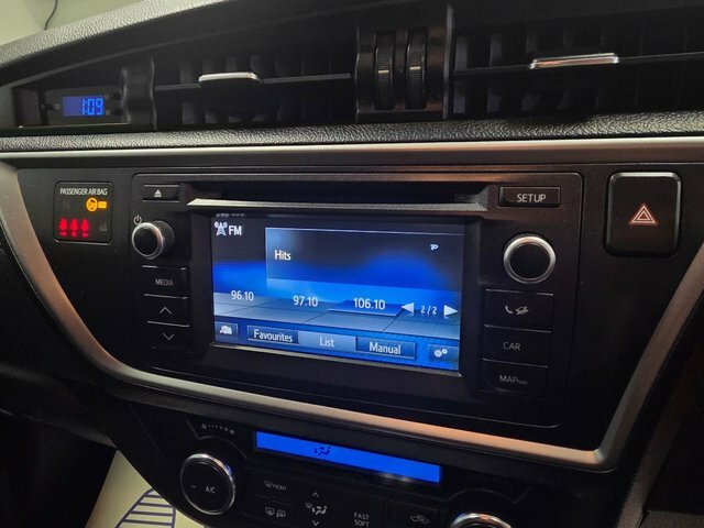 Toyota Auris 1.4 D-4d Icon Plus 89 Bhp Blue #31