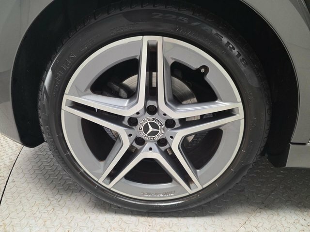 Mercedes-Benz B Class B180 Amg Line Premium White #16