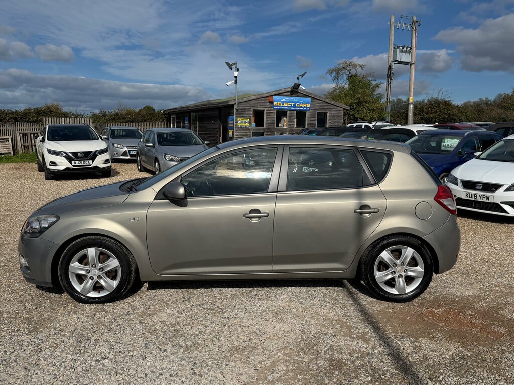 Kia Ceed 1.6 Crdi Ecodynamics 2 Hatchback Silver #5