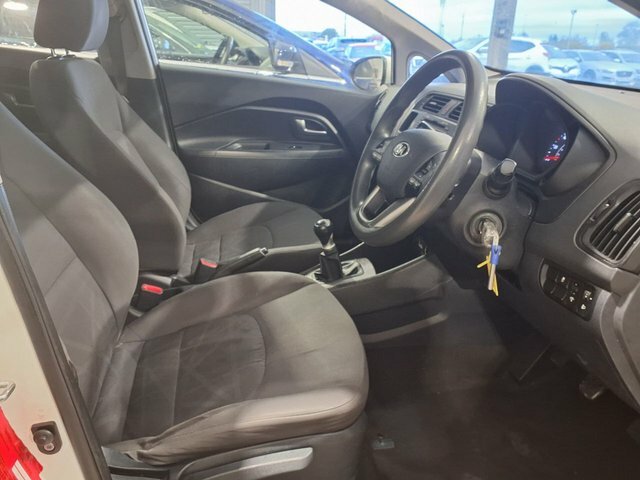 Kia RIO 2013 1.25 1 Hatchback Euro 5 84 White #2