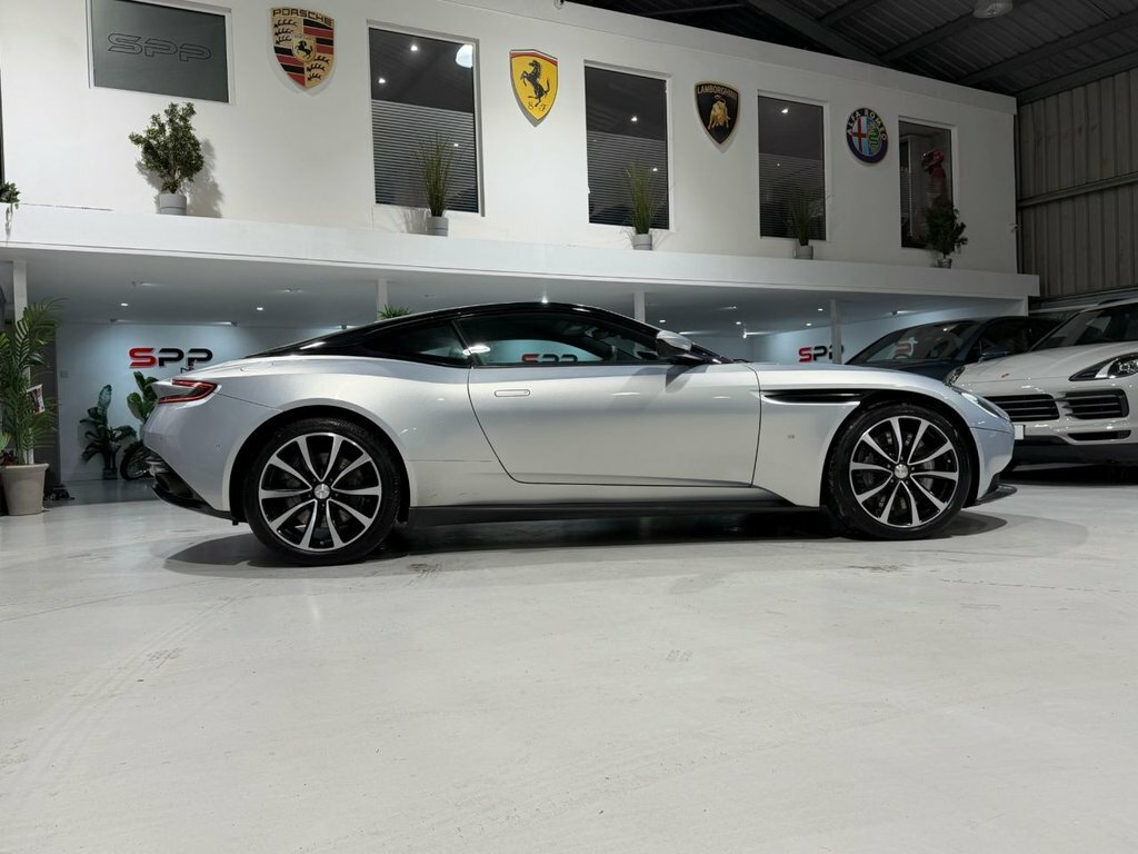 Aston Martin DB11 5.2 V12 Coupe Euro 6 Ss 608 Ps Silver #2