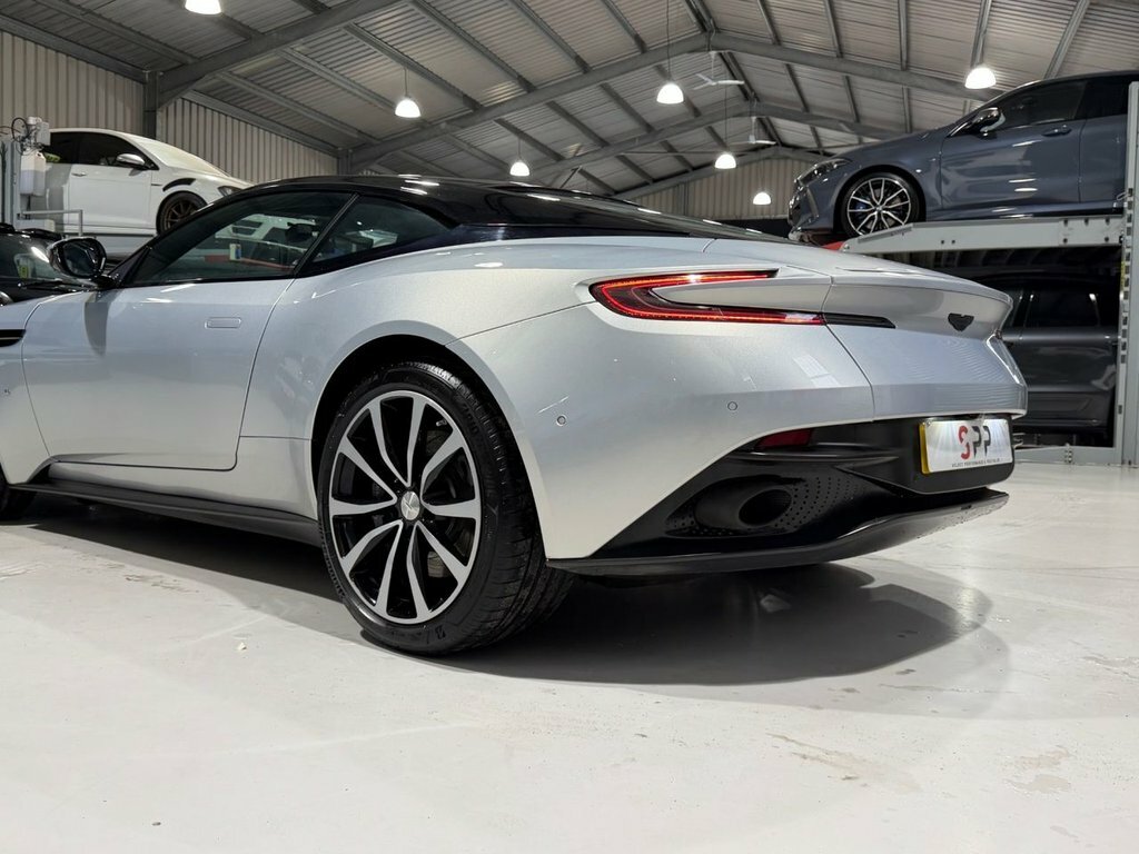 Aston Martin DB11 5.2 V12 Coupe Euro 6 Ss 608 Ps Silver #4