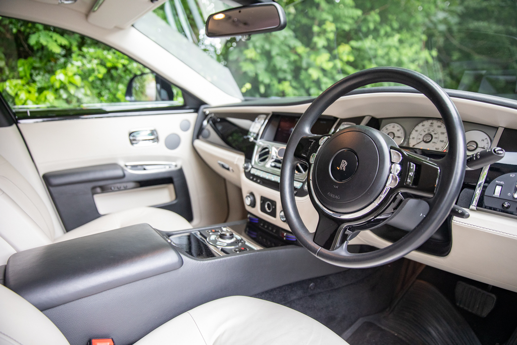 Rolls-Royce Ghost 6.6 V12 Saloon Black #3