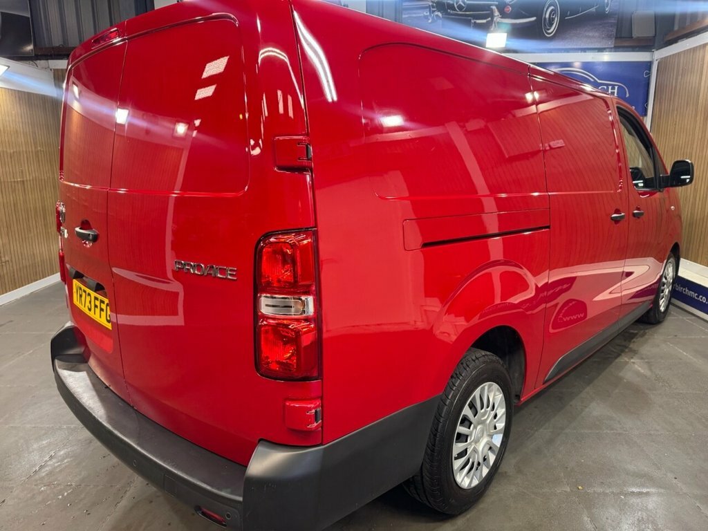 Toyota PROACE 2L Icon 6Dr Red #6