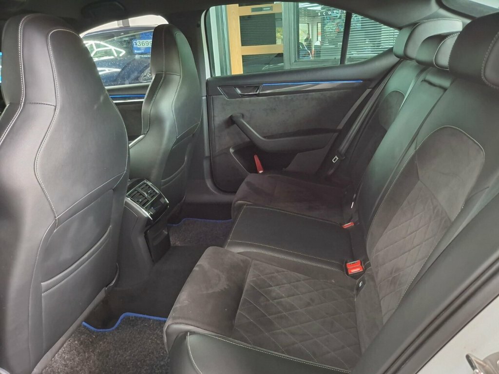 Skoda Superb Hatchback #5
