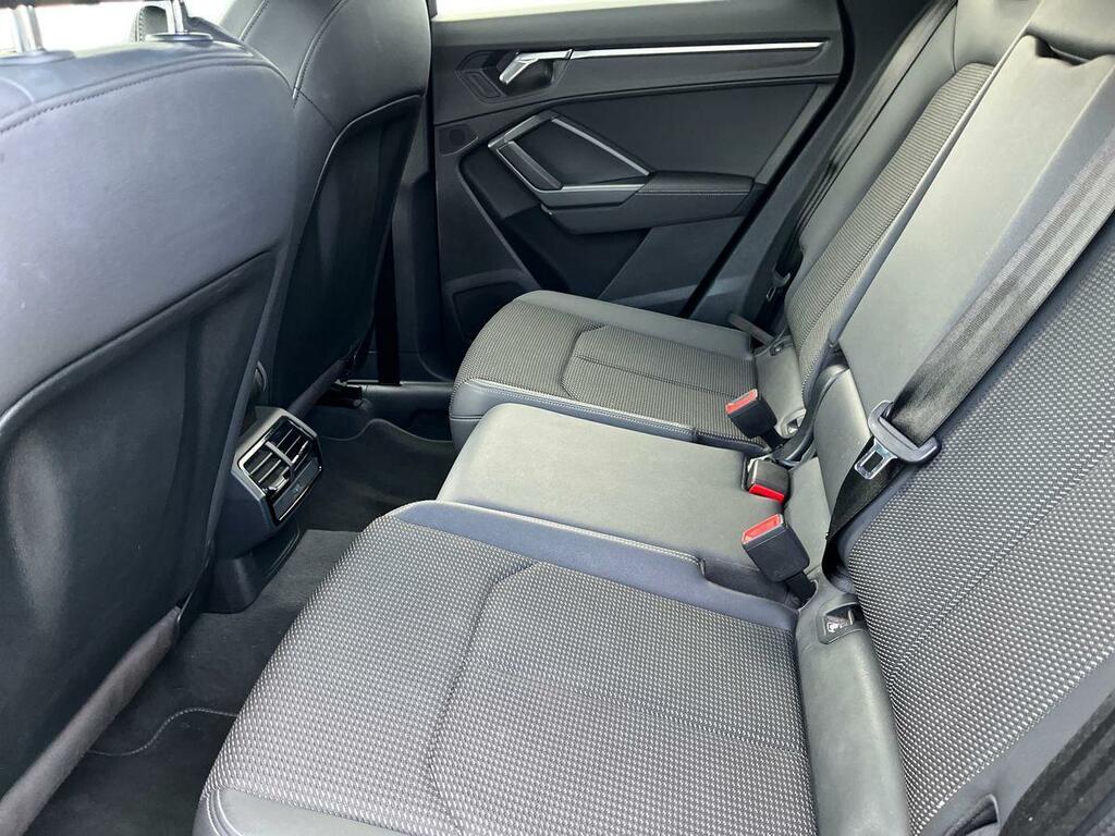 Audi Q3 1.5 Tfsi Cod 35 S Line Euro 6 Ss Black #4