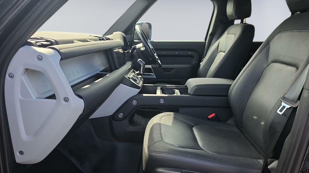 Land Rover Defender 110 3.0 D300 X-dynamic S Black #3