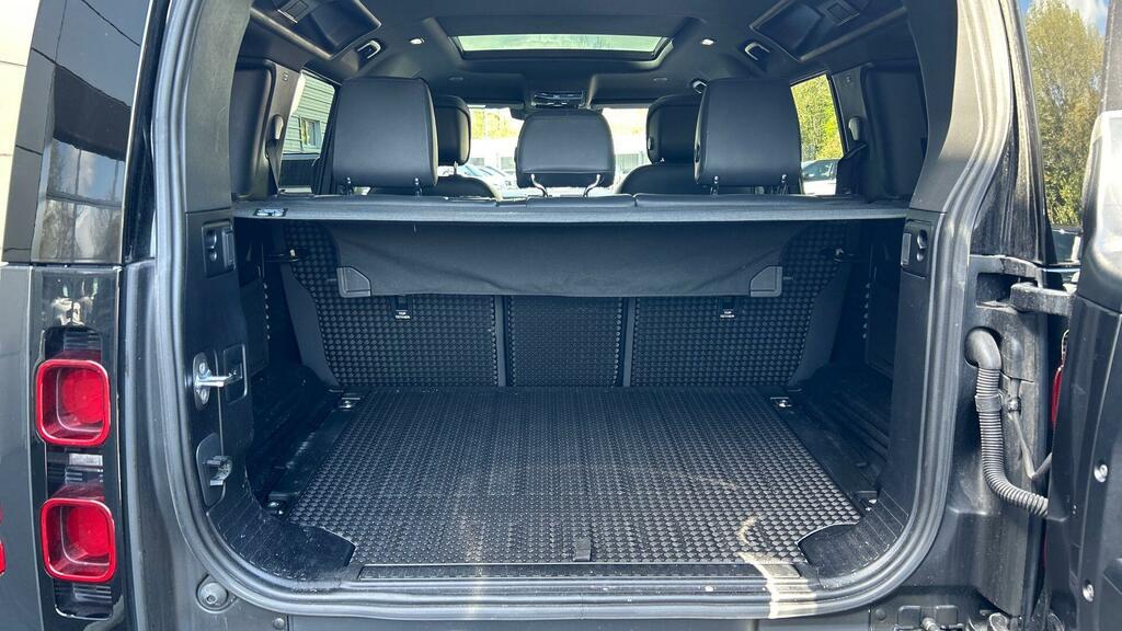 Land Rover Defender 110 Se Black #10