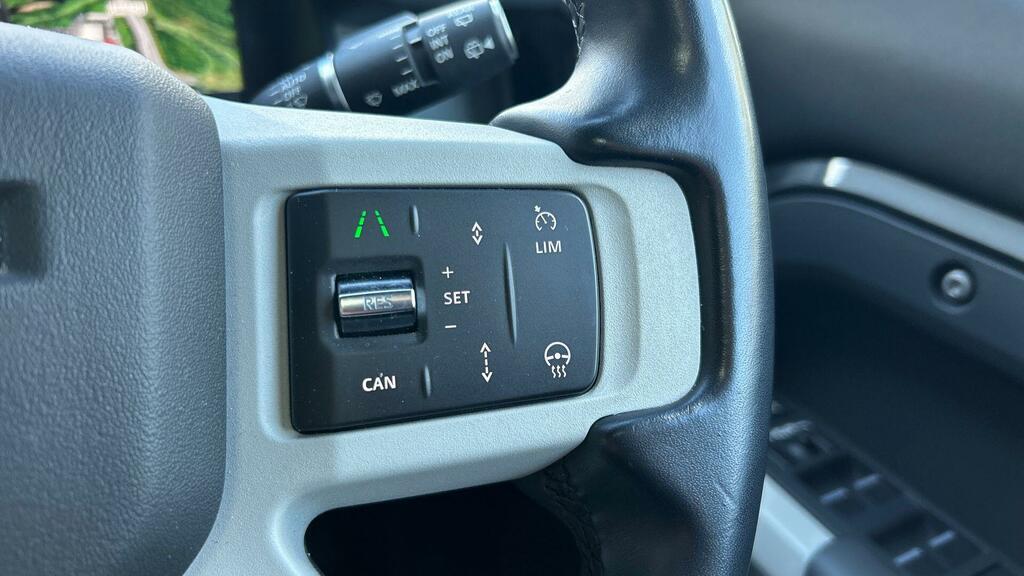 Land Rover Defender 110 Se Black #41