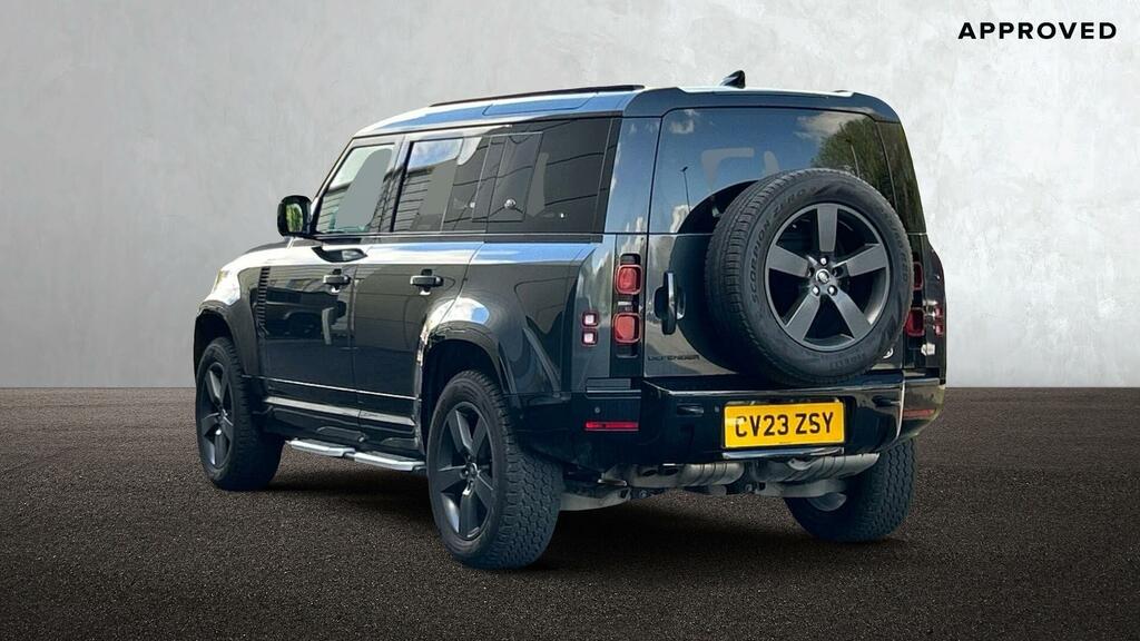 Land Rover Defender 110 Se Black #2