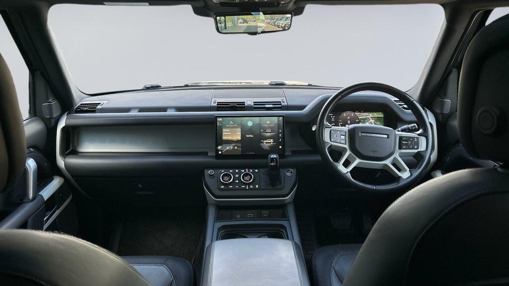 Land Rover Defender 110 Se Black #9