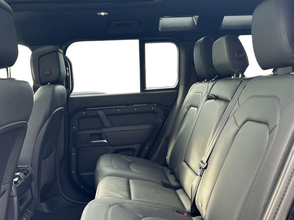Land Rover Defender 110 3.0 D250 X-dynamic Se Black #4