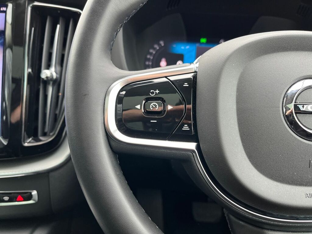 Volvo XC60 Plus Grey #14