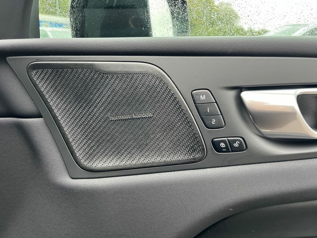Volvo XC60 Plus Grey #26