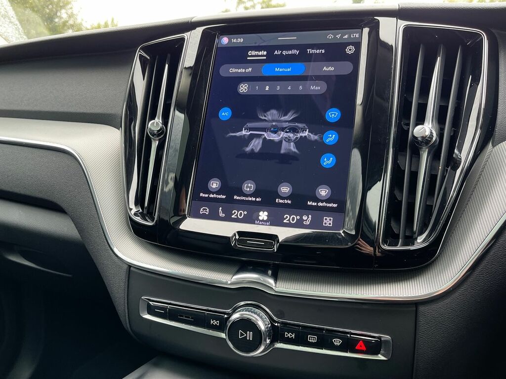 Volvo XC60 Plus Grey #11
