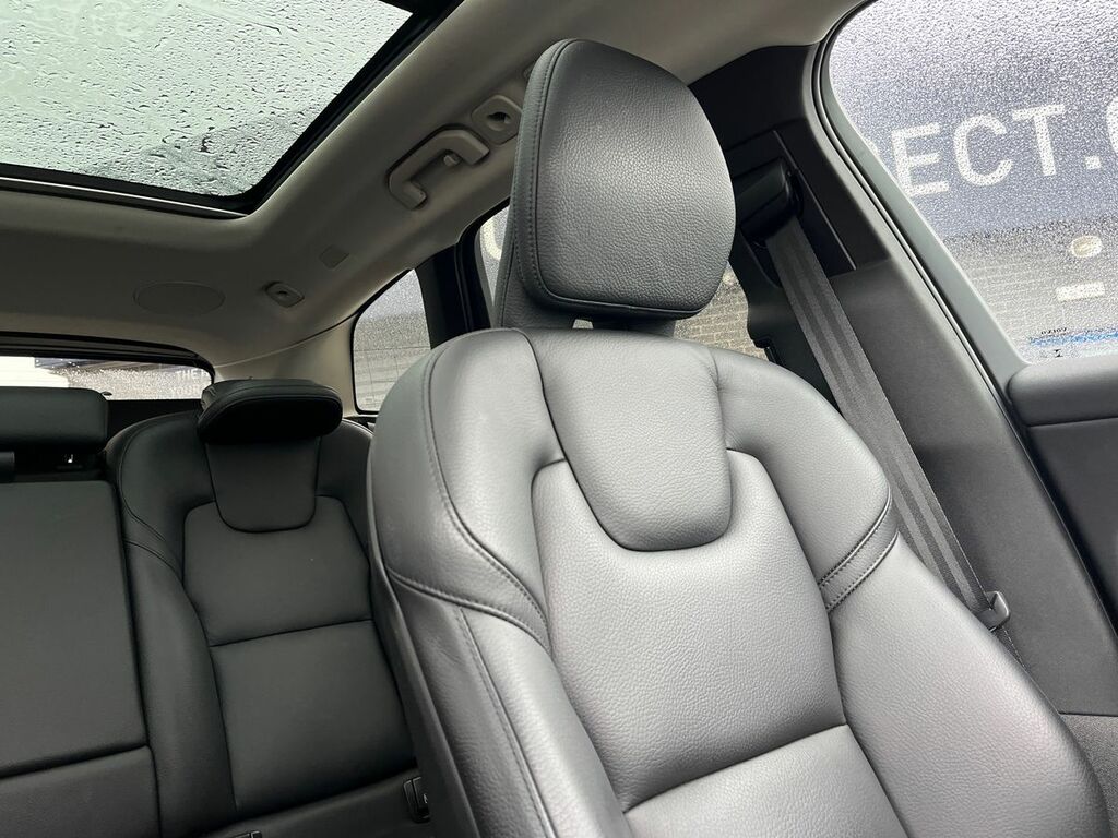 Volvo XC60 Plus Grey #38