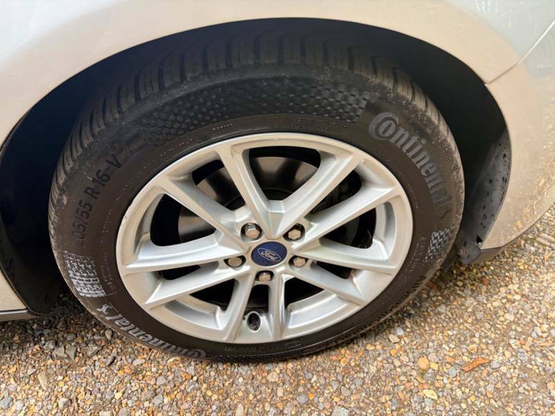 Ford Focus 1.5 Tdci Zetec Euro 6 Ss Silver #5