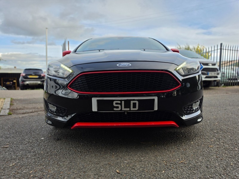 Ford Focus Zetec S Black Edition Black #2