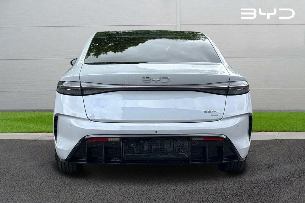 Byd Seal 82.5Kwh Excellence Awd White #4