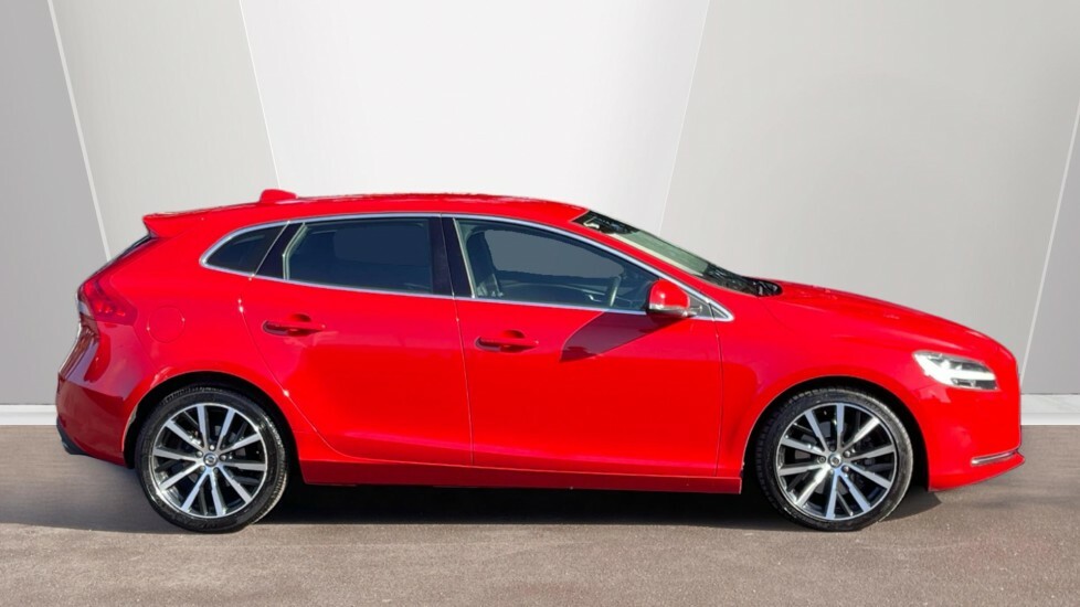Volvo V40 T3 Inscription Red #5