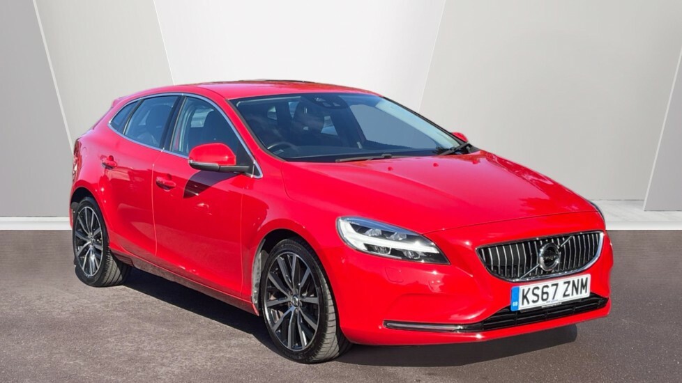 Volvo V40 T3 Inscription Red