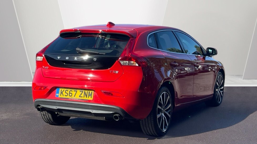 Volvo V40 T3 Inscription Red #4