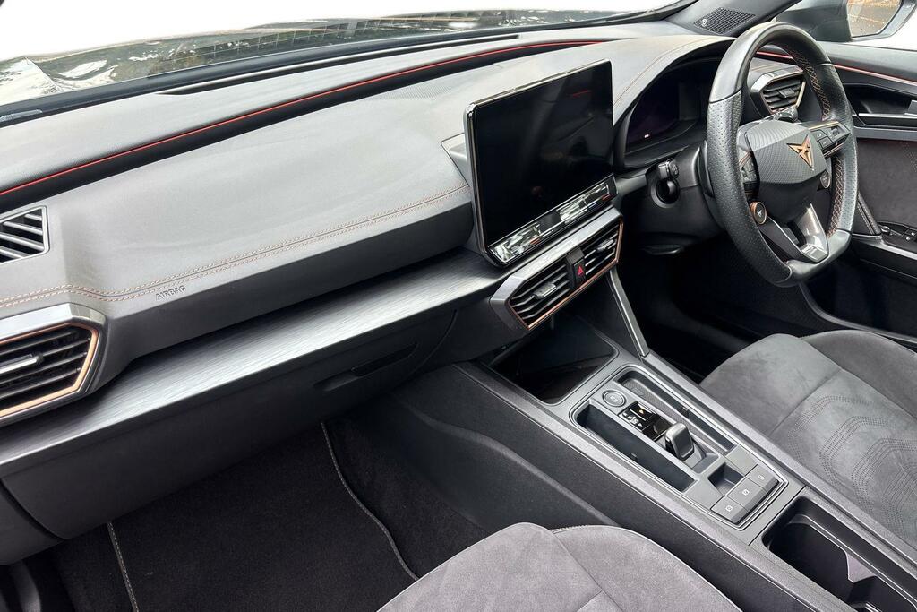Cupra Formentor 2.0 Tsi 310 Vzn Dsg 4Drive Black #2