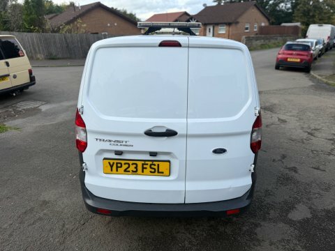 Ford Transit Courier Mpv #4