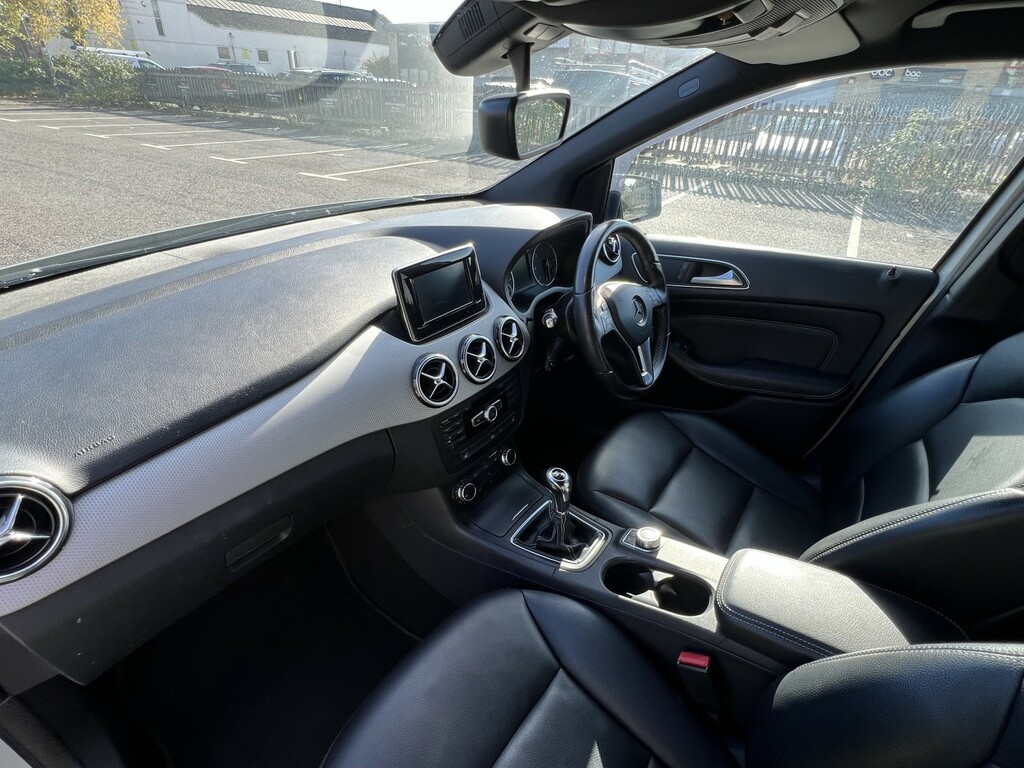 Mercedes-Benz B Class Mpv 1.5 B180 Cdi Eco Se 2014 Black #13