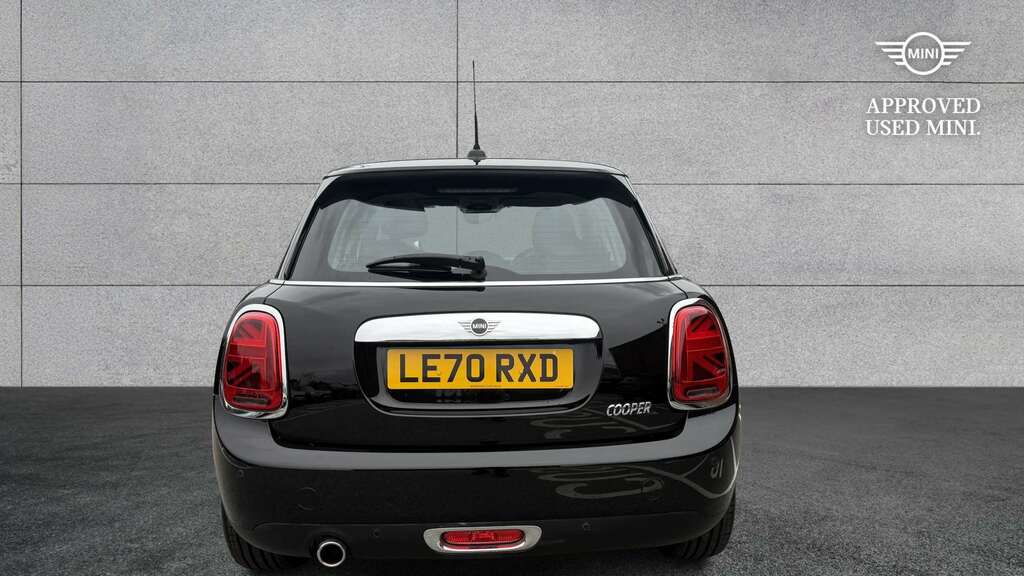 Mini Hatch 1.5 Cooper Exclusive II Comfortnav Pck Black #4