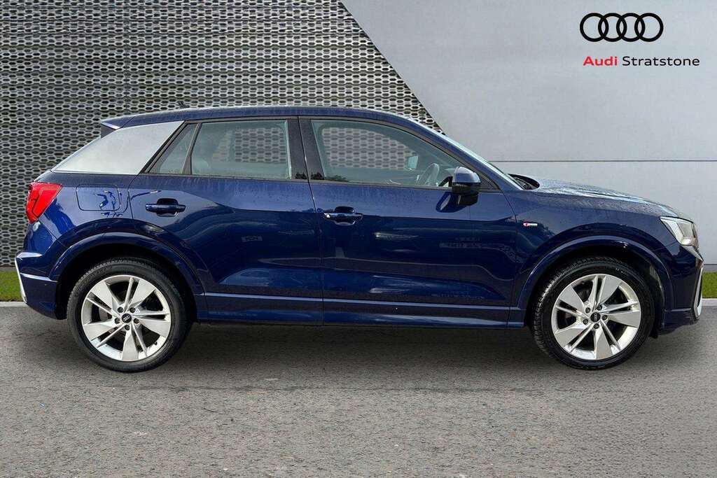 Audi Q2 Audi S Line 35 Tfsi 150 Ps S Tronic Grey #4